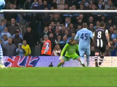 Mario Balotelli - Chuyên gia sút phạt đền
