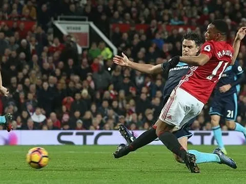 Martial chói sáng, Mourinho có lời khuyên 'đắt giá'