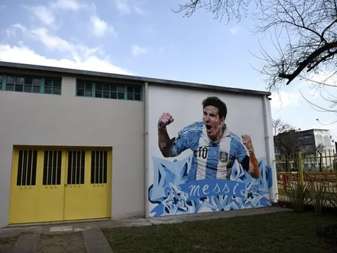 Messi chi 200.000 bảng làm từ thiện ở quê nhà