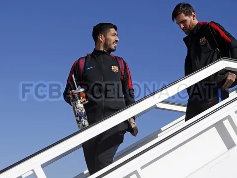 Messi, Suarez đặt chân đến Sevilla, sẵn sàng hạ Betis