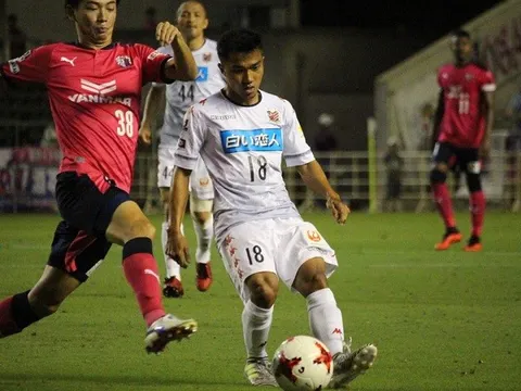 'Messi Thái’ đi vào lịch sử bóng đá Nhật Bản
