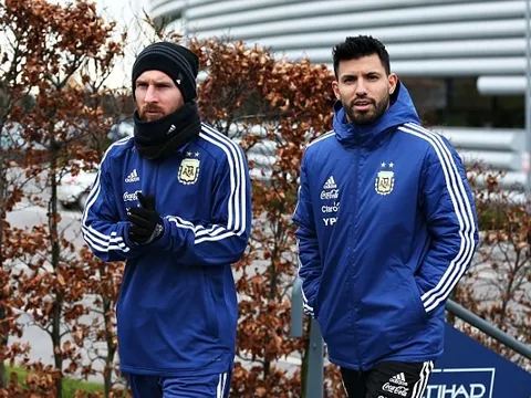 Messi và Aguero như hình với bóng khi lên tuyển