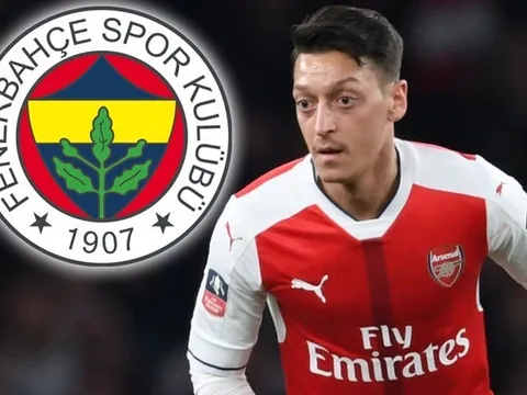 Fenerbahce muốn mua Oezil thế chỗ Van Persie