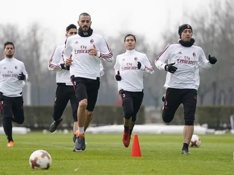 Milan tích cực 'làm nóng', chờ đẩy Arsenal xuống vực sâu