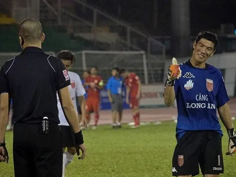 Thủ môn Minh Nhựt: Mong các anh, các bác VFF nghĩ đến mẹ tôi chạy thận và đứa con nhỏ