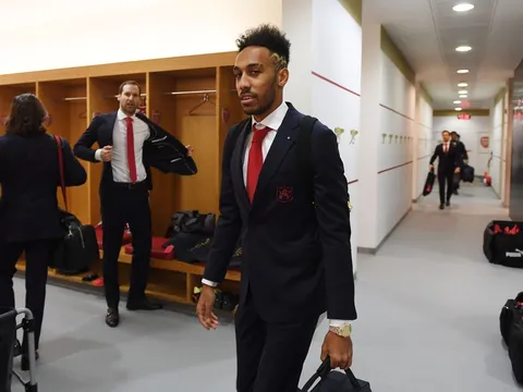 Mkhitaryan-Aubameyang xung trận, Walcott gặp đồng đội cũ