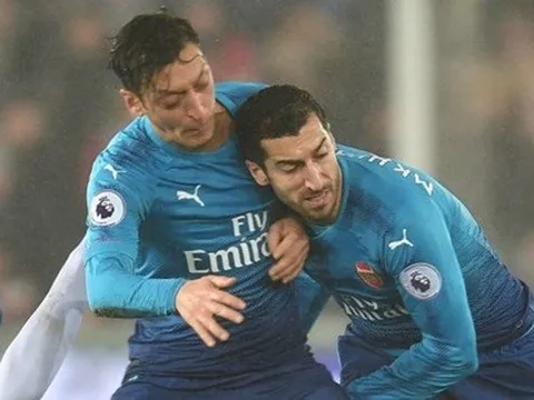 Mkhitaryan tự hào khi được chơi cùng Oezil