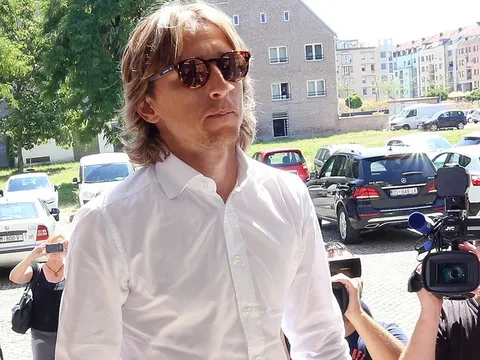 Modric chi tiền để chạy án tù