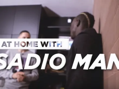 Một ngày thăm nhà của Sadio Mane