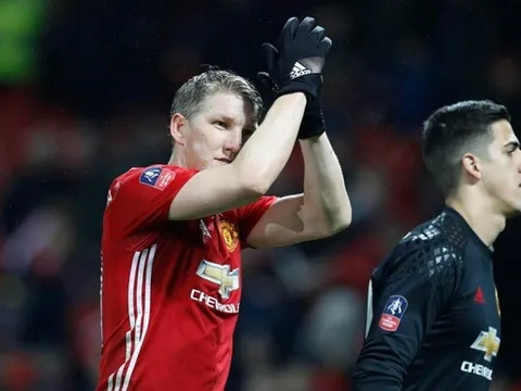Mourinho “tặng quà” cho Schweinsteiger