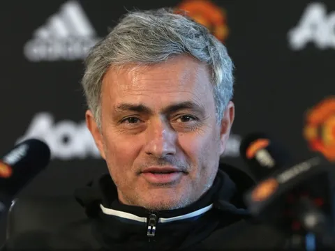 Mourinho báo tin vui cho NHM Man United trước trận Stoke City