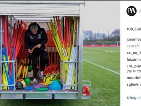Mourinho cật lực thế này, CĐV M.U lại chẳng yêu