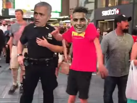 Mourinho 'đứng hình' vì khả năng quẩy của Ben Yedder