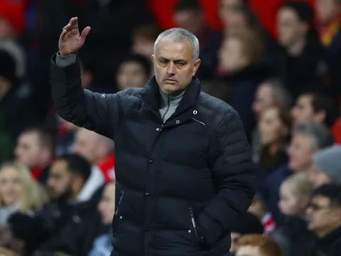 Mourinho: "Man Utd khó dự Champions League"
