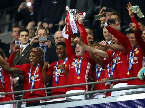 Mourinho lên tiếng vụ Rooney sang Everton