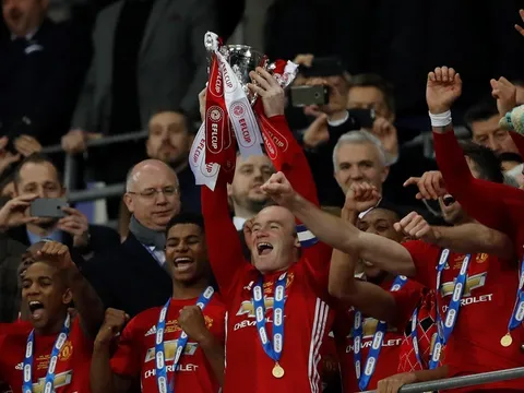 Mourinho thưởng cực nóng cho các cầu thủ Man Utd