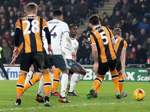 Pogba nổ súng, Mourinho "nổi đoá", M.U vẫn đứt mạch bất bại trước Hull City