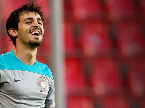 M.U ở phiên chợ hè: Vì sao phải ưu tiên Bernardo Silva?