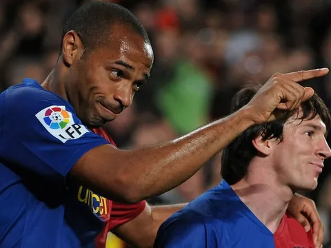 Muốn thoát khỏi cái bóng của Messi, Neymar cần thay đổi