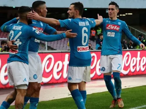 Napoli giữ vững ngôi đầu, Benevento lại tạo địa chấn