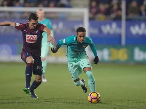 Neymar đã bắt kịp Ronaldinho