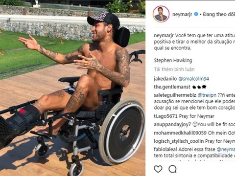 Neymar bị chỉ trích vì bắt chước thiên tài vật lý Stephen Hawking