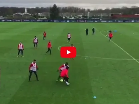 Neymar qua người cực ảo trong buổi tập của PSG