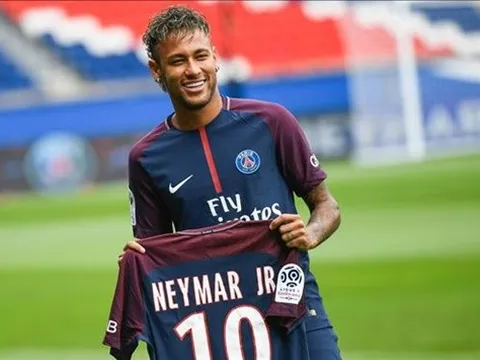 Neymar: Ra đi để được sống…