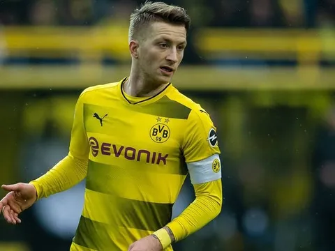 'Người Dơi' tiếp tục cứu Dortmund trong ngày trai đẹp trở lại