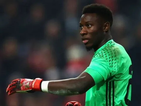 "Người nhện" Ajax trên đường trở lại Barca