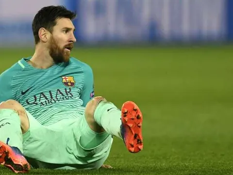 Nhận thống kê tệ nhất mùa, Messi bị Gerrard và Ferdinand chê bai