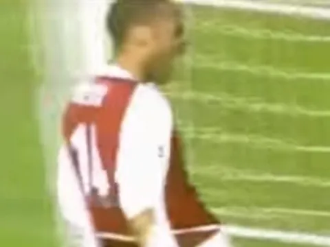 Nhìn lại mùa giải bất bại lịch sử của Arsenal