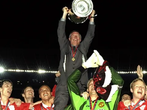 Nhìn lại sự nghiệp CÓ MỘT KHÔNG HAI của Sir Alex Ferguson