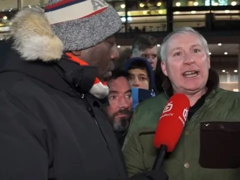 NHM Arsenal phẫn nộ, yều cầu Wenger phải đi ngay