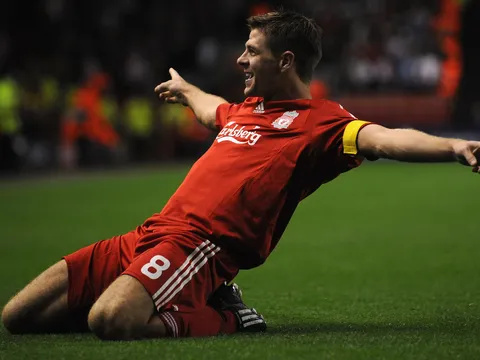 Những cú nã đại bác tầm xa kinh điển của Steven Gerrard