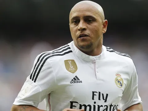 Những cú nã rocket kinh hoàng của Roberto Carlos