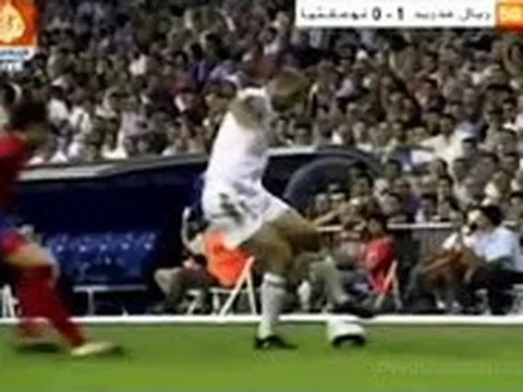 Những cú xoay người mang thương hiệu của Zinedine Zidane