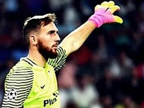 Những pha bay người cứu thua không tưởng của Jan Oblak