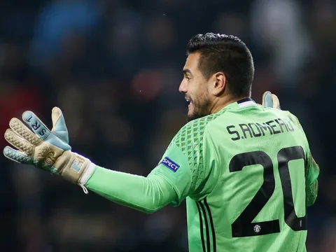 Những pha bóng thần thánh của Sergio Romero ở  Europa League