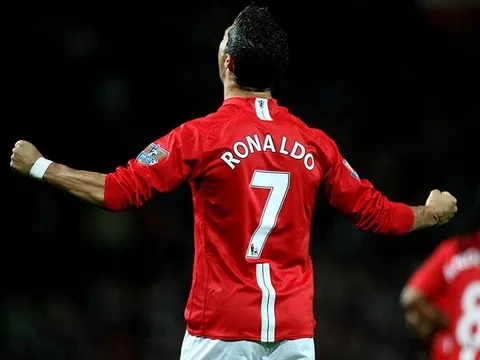 Những pha bứt tốc kinh điển của Ronaldo ở MU