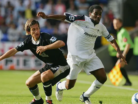 Những pha đảo chân điêu luyện của Jay Jay Okocha