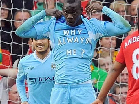 Những pha xử lí chẳng giống ai của Balotelli