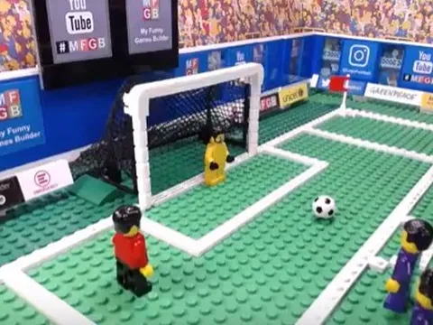 Những sai lầm ngớ ngẩn của các thủ môn theo phong cách lego