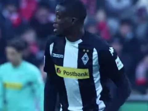 Những tân binh ấn tượng nhất Bundesliga tháng qua