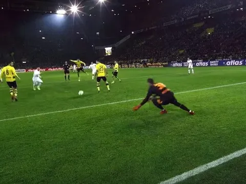 Những tình huống cứu thua đỉnh nhất Bundesliga (Tháng 12)