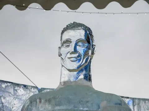 Ronaldo hóa 'ông hoàng băng giá' tại Nga