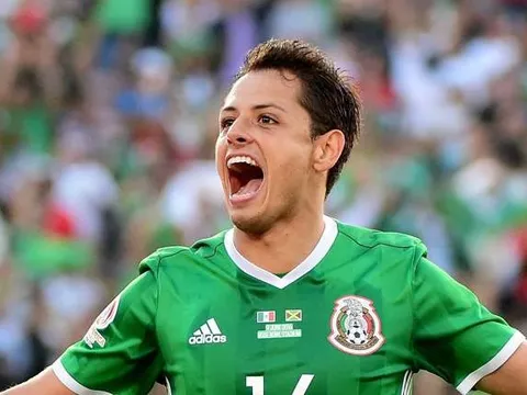 Nổ súng, Chicharito sánh ngang huyền thoại Mexico