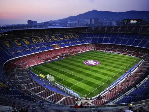NÓNG: Barcelona sắp bán tên sân Camp Nou