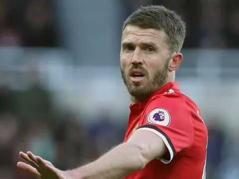 NÓNG! Michael Carrick thông báo giải nghệ