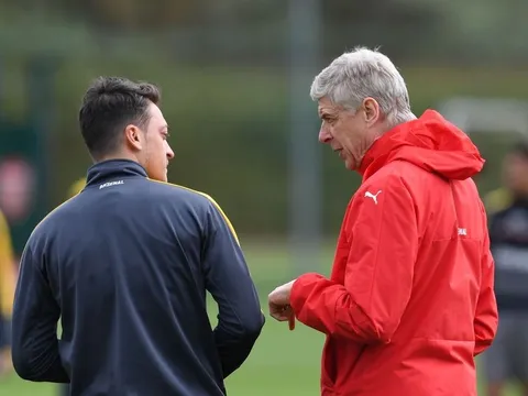 Nóng: Oezil chắc chắn rời Arsenal